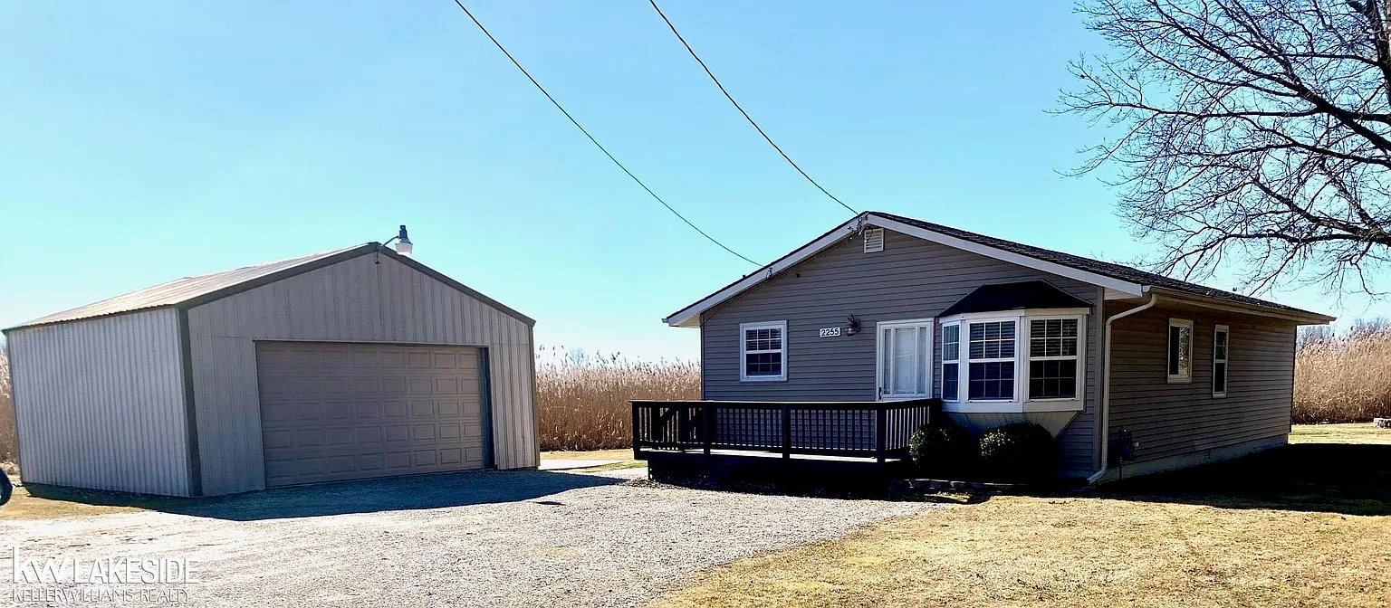 2255 N Channel Dr photo 1