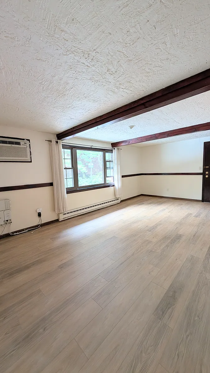 Building Photo - 69 Spencer Rd #34J