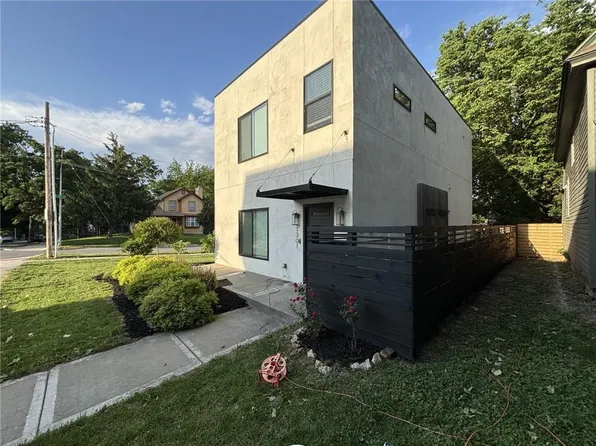 1301 E 41st St, Kansas City, MO 64110