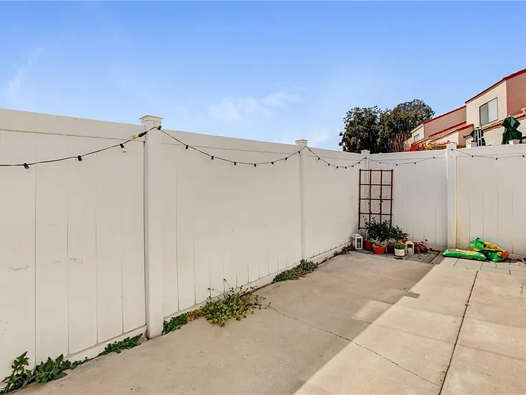 8549 Salina St — Photo 7