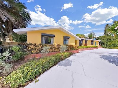 355 Bahia Vista Dr, Indian Rocks Beach, FL, 33785