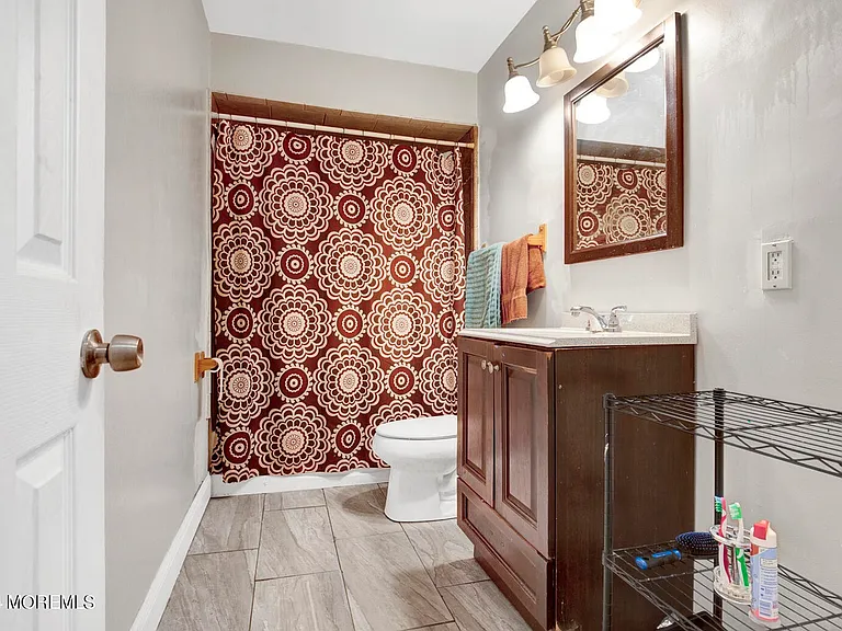406 Chamberlain St — Photo 6