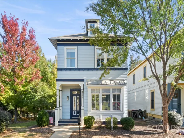 444 Hollyhock Ln, Fort Mill, SC 29708