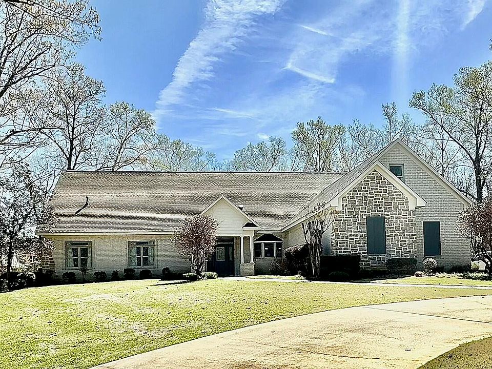 1st image of 108 Brookside Ct