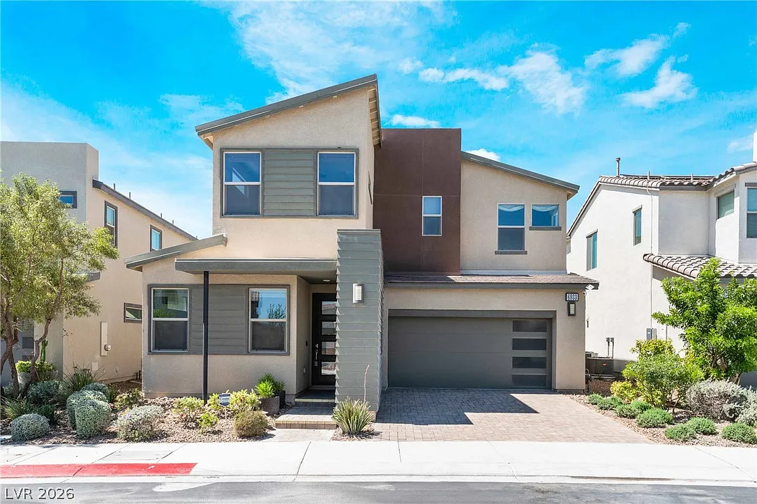 3 bed, 2.5 bath, 2415 sqft, $2,600 — Photo 1