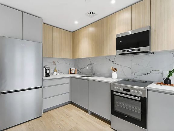 4th image of 280 W 132nd St #506