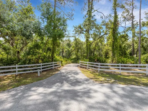 14018 Pine Woods Ln E, Sarasota, FL 34240