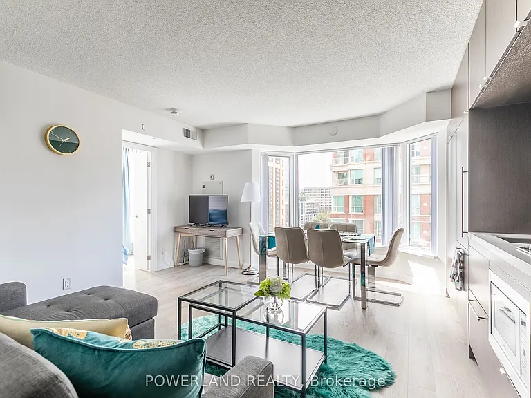155 Yorkville Ave #814 — Photo 4
