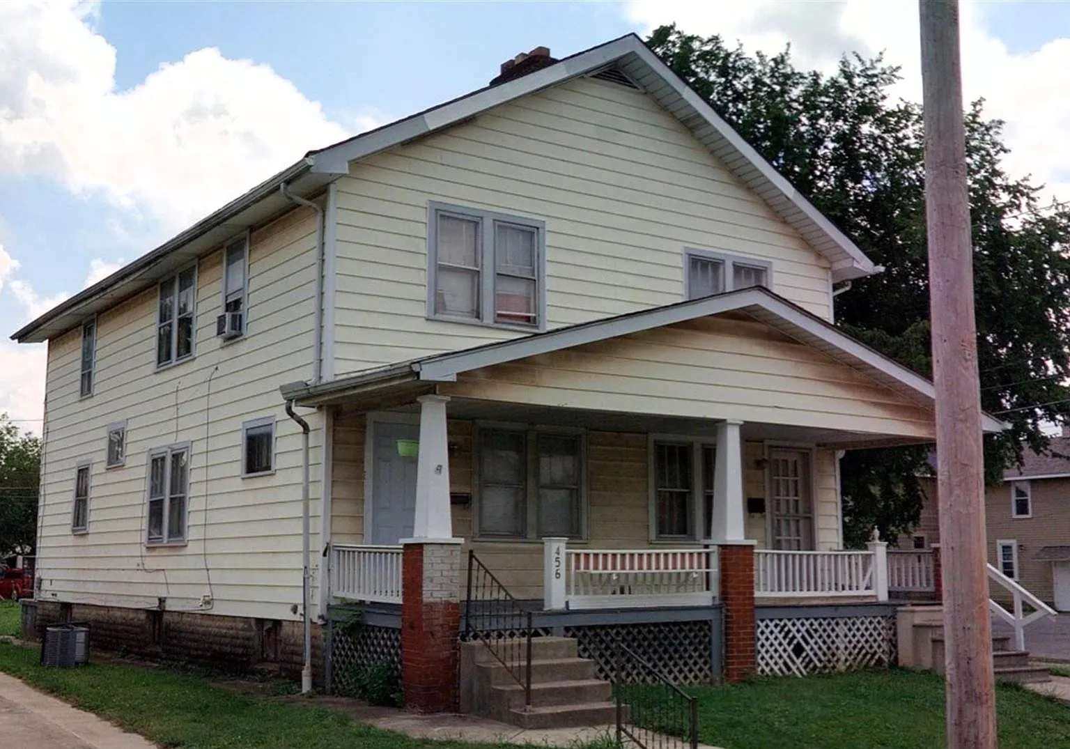 3 bed, 1176 sqft, $1,195 — Photo 1
