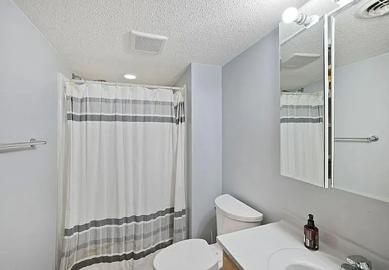 1599 Coventry Ln — Photo 14