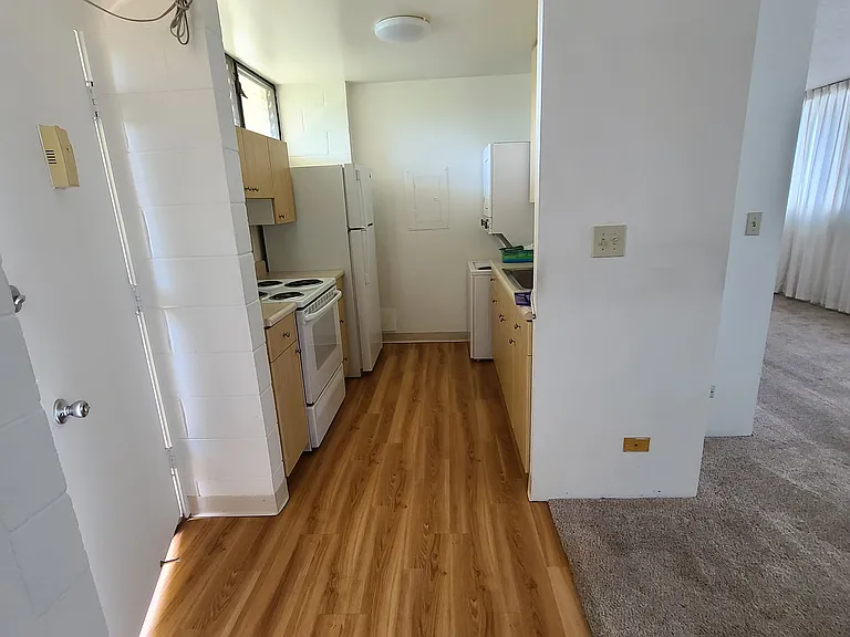 1040 Kinau St #405 — Photo 2