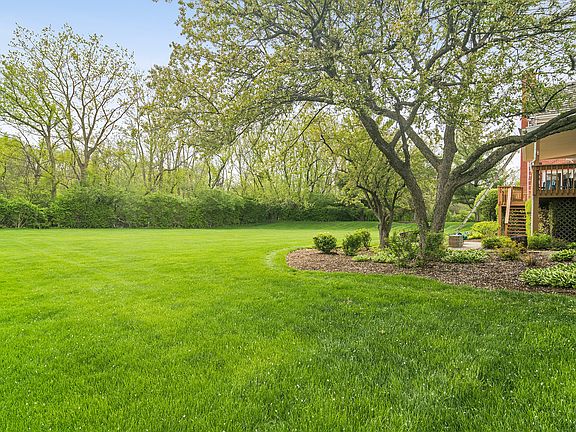 2nd image of 5644 Oakwood Cir
