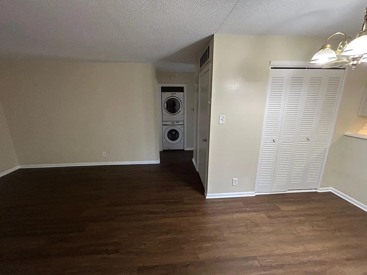 2 bed, 828 sqft, $1,050 — Photo 3