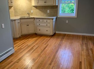 146 Arnold St #2F, Woonsocket, RI 02895