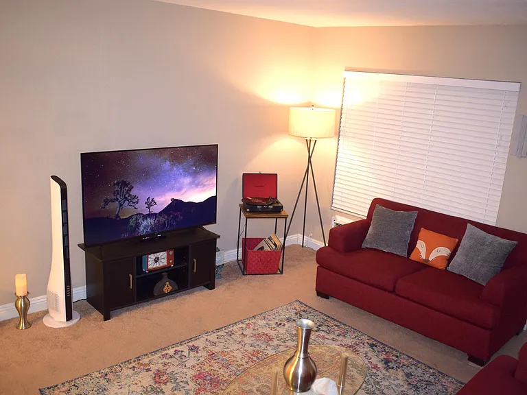 6380 Yucca Ave — Photo 5