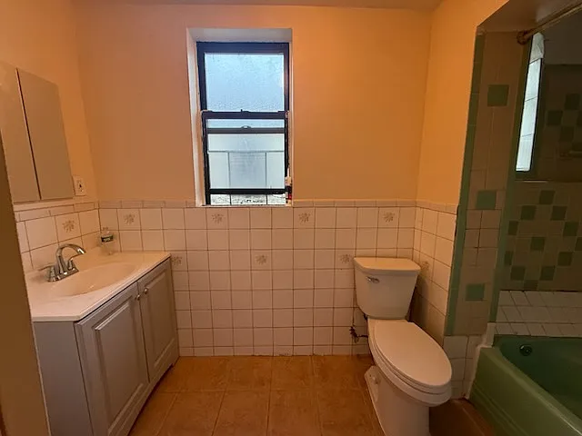 2318 Gleason Ave #2 — Photo 5
