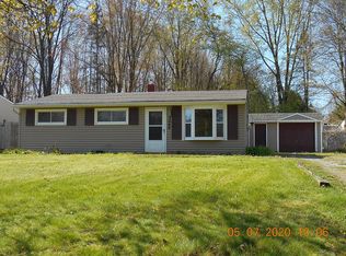 3064 Polly Rd, Ravenna, OH 44266