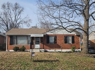 8943 Blackpool Dr, Saint Louis, MO 63123