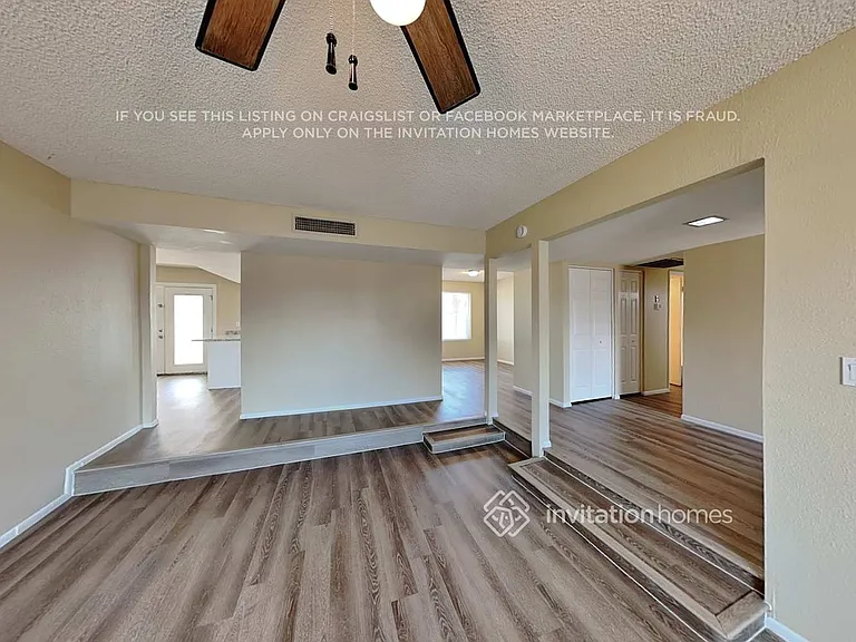 4621 W Carol Ave — Photo 4