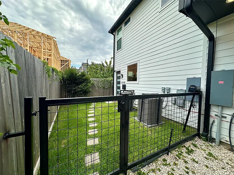 203 Danna Ln #D — Photo 20