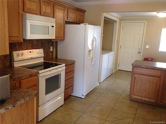 5th image of 517 N Cedar Ave