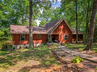 100 Raven Ln, Goreville, IL 62939