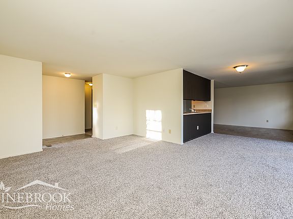4th image of 5672 Troy Villa Blvd