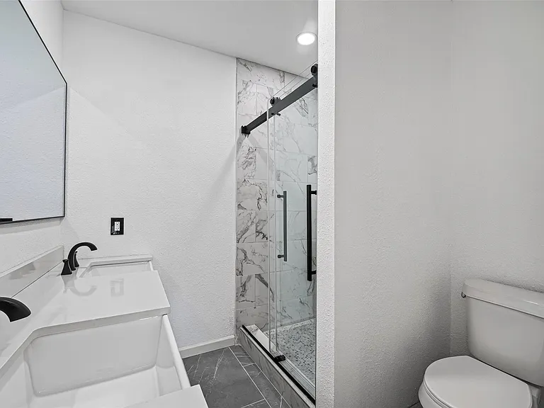 3701 Hutchins St — Photo 29