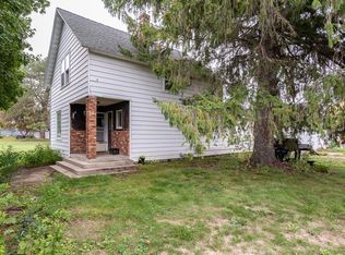 192 Jefferson St, Rosholt, WI 54473
