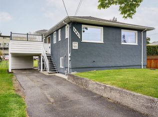 1041 Lyall St, Esquimalt, BC V9A 5G1
