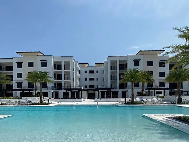 3200 square foot beach entry pool