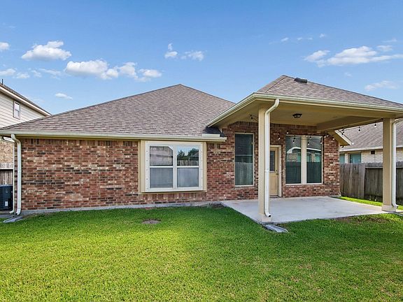 3rd image of 2124 Llerena Ln