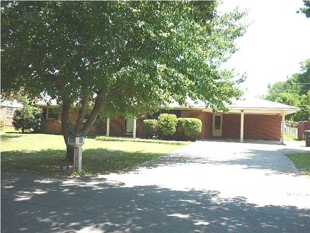 1st image of 621 E Lakeside Dr