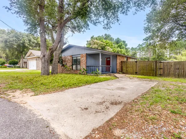912 Al Hammett Rd, Mary Esther, FL 32569