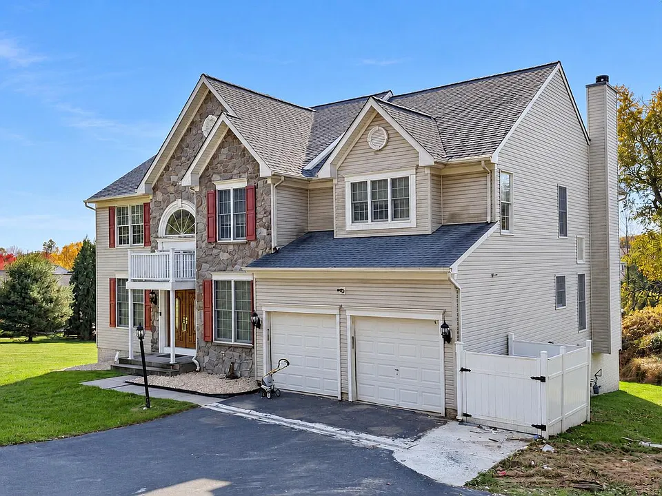 12020 Sand Hill Manor Dr