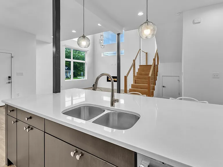304 S Tarboro St — Photo 12
