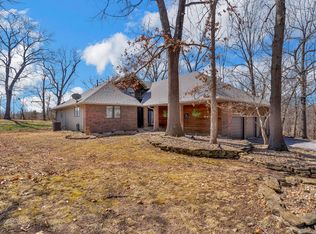 2620 E Wildwood Rd, Springfield, MO 65804