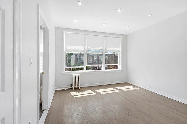 Rented by Ivey North LLC | media 11