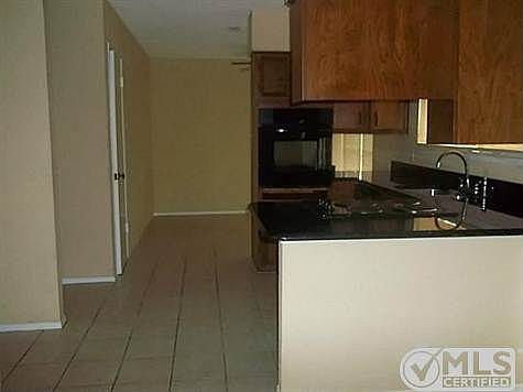 2nd image of 211 S Horne St #S