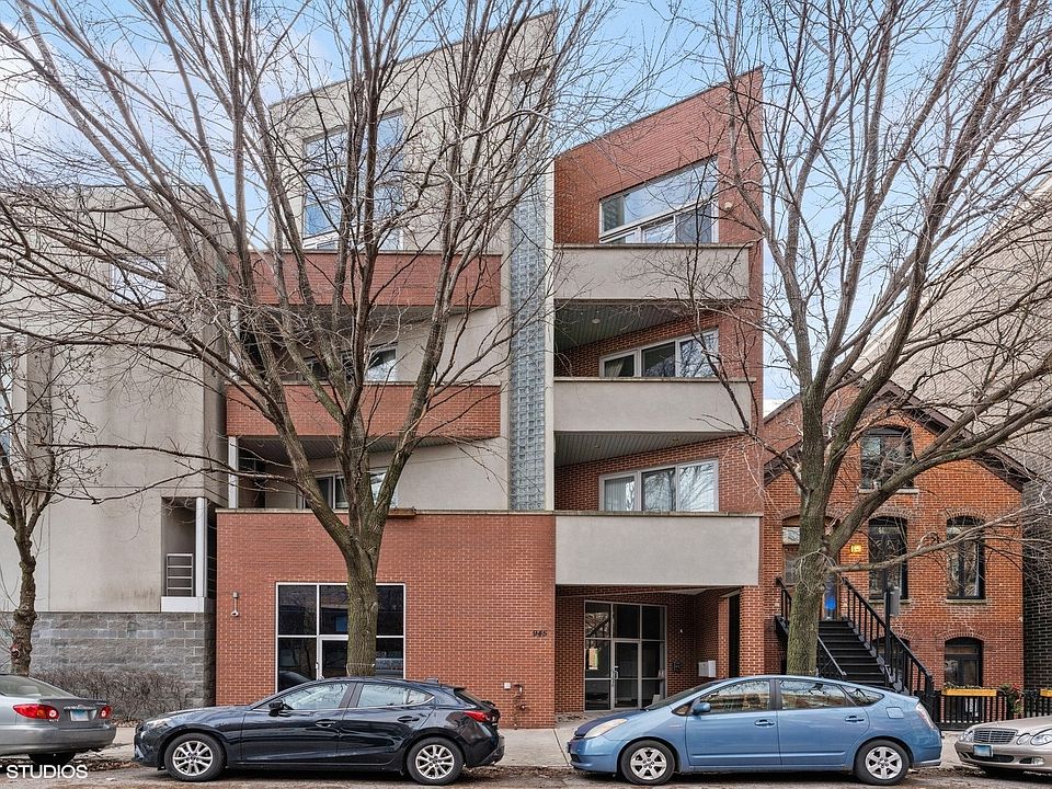 1st image of 945 W Huron St Unit 3W
