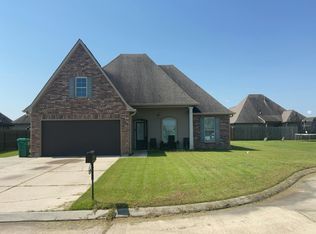 180 Carriage Way, Thibodaux, LA 70301
