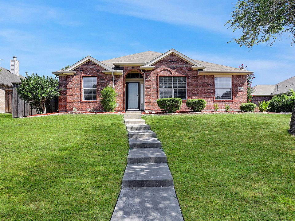 1st image of 200 Sandy Ln