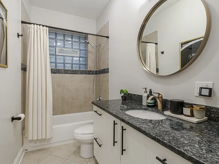 1507 W Cortez St #102 — Photo 17