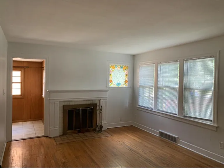 1337 E Monroe St — Photo 5