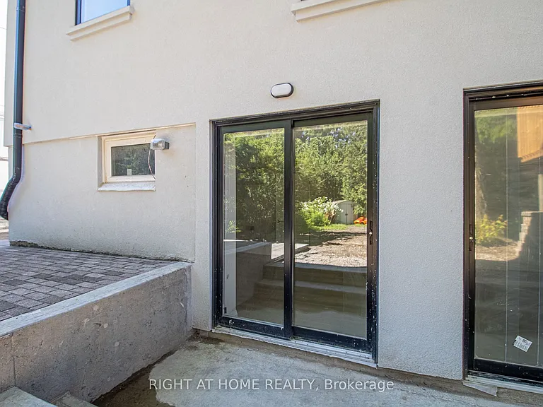 88 Highland Park Blvd #2 — Photo 11