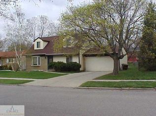 2830 Colchester Rd, Lansing, MI 48906