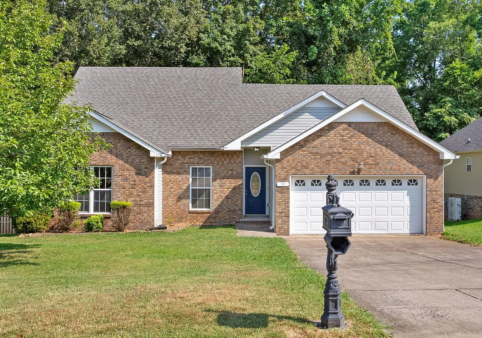 3 Bedroom Pet Friendly Home For Rent Near St. B Area! — Photo 1
