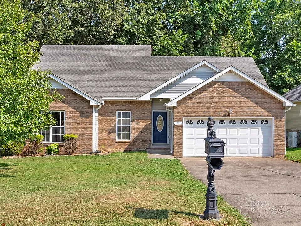 79 West Dr
