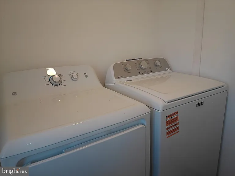 640 E Chestnut St #1 — Photo 17