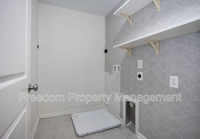 2425 Morgans Point Dr — Photo 80